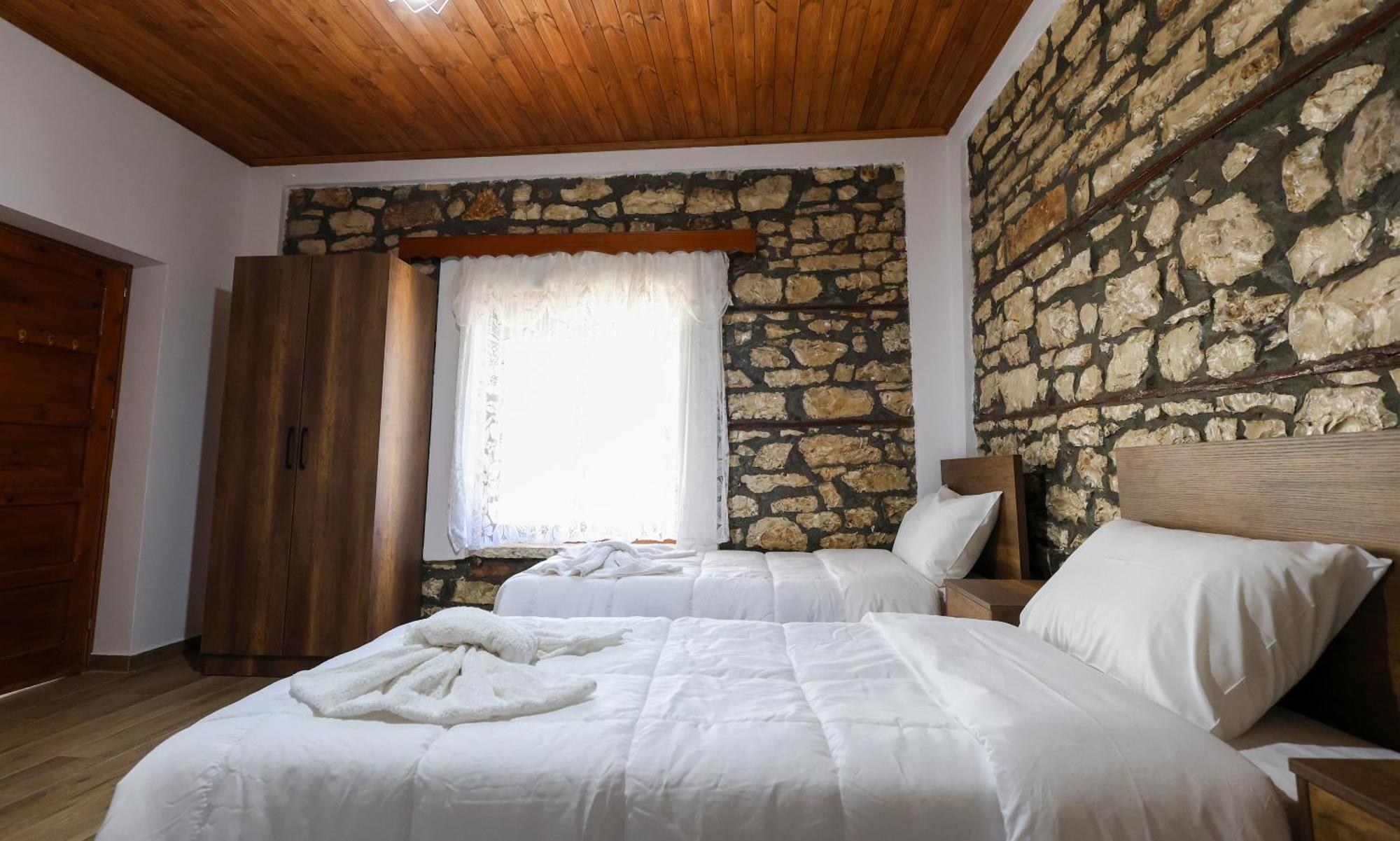 Villa Shpiragu Village Experience Berat Eksteriør billede