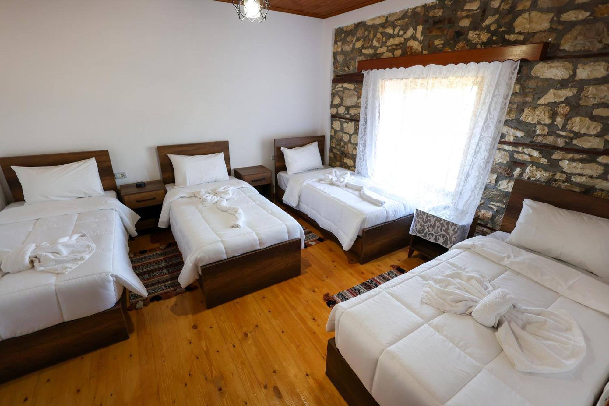 Villa Shpiragu Village Experience Berat Eksteriør billede