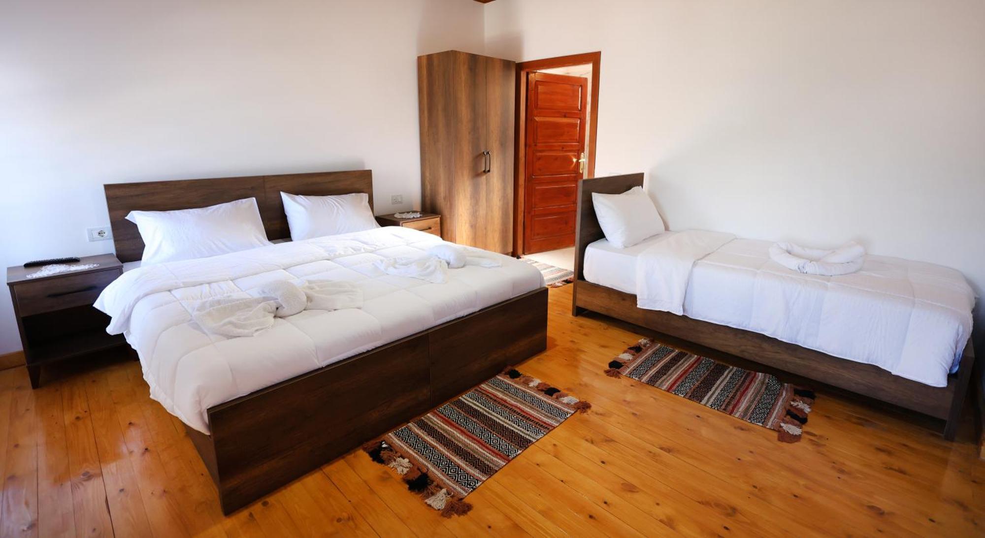 Villa Shpiragu Village Experience Berat Eksteriør billede