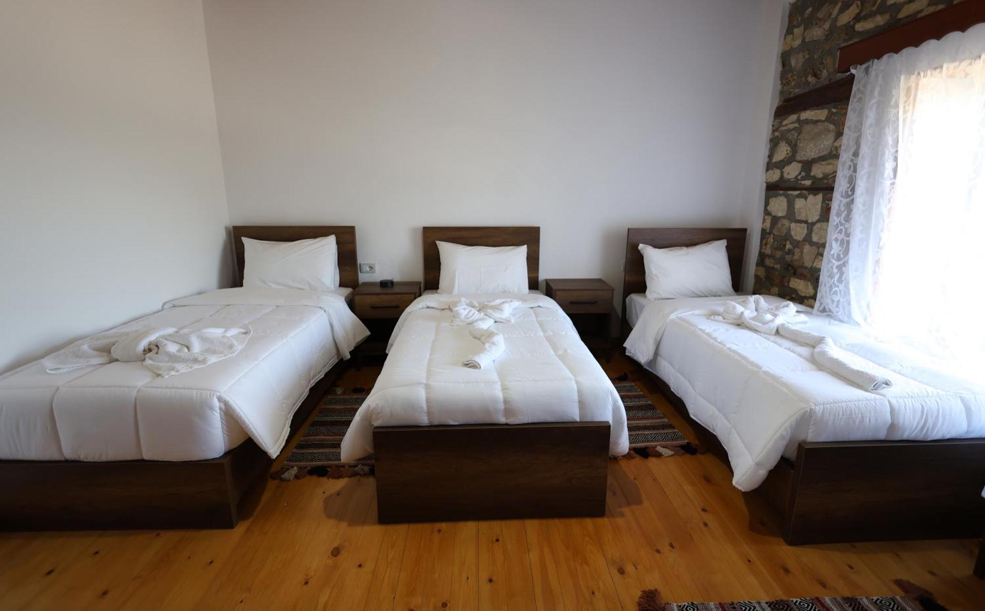 Villa Shpiragu Village Experience Berat Eksteriør billede